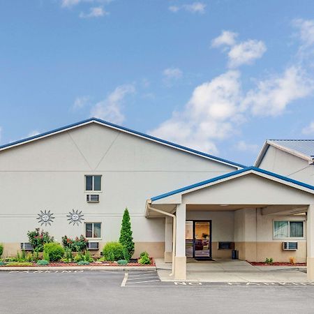 Super 8 By Wyndham Indianapolis Emerson Exterior foto