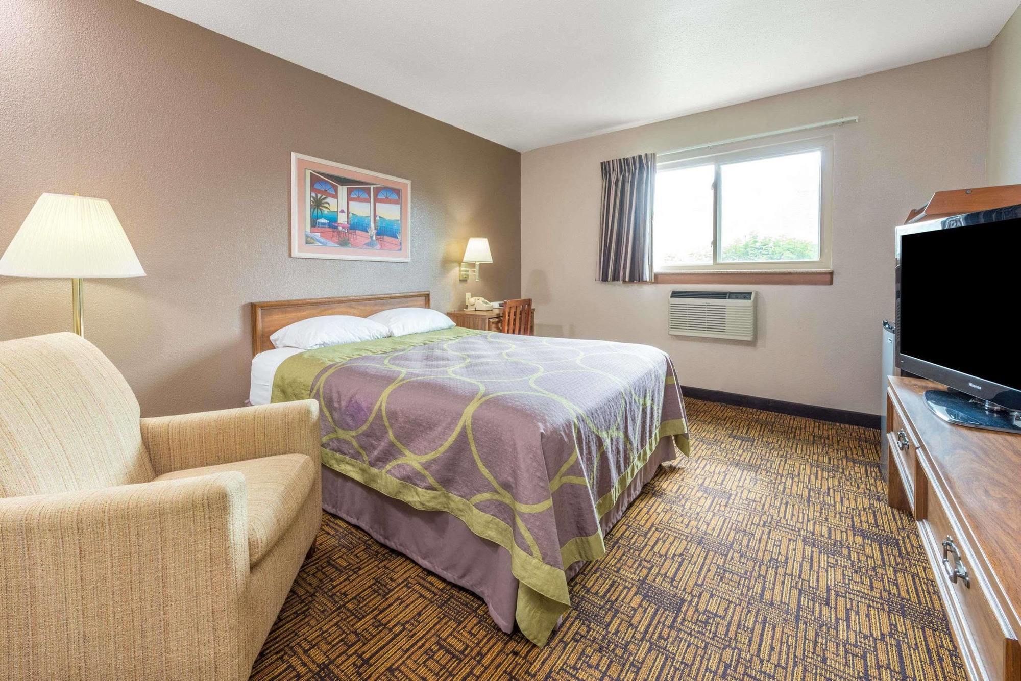 Super 8 By Wyndham Indianapolis Emerson Exterior foto